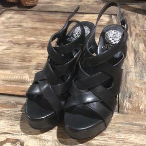 Vince camuto size 7 wedge